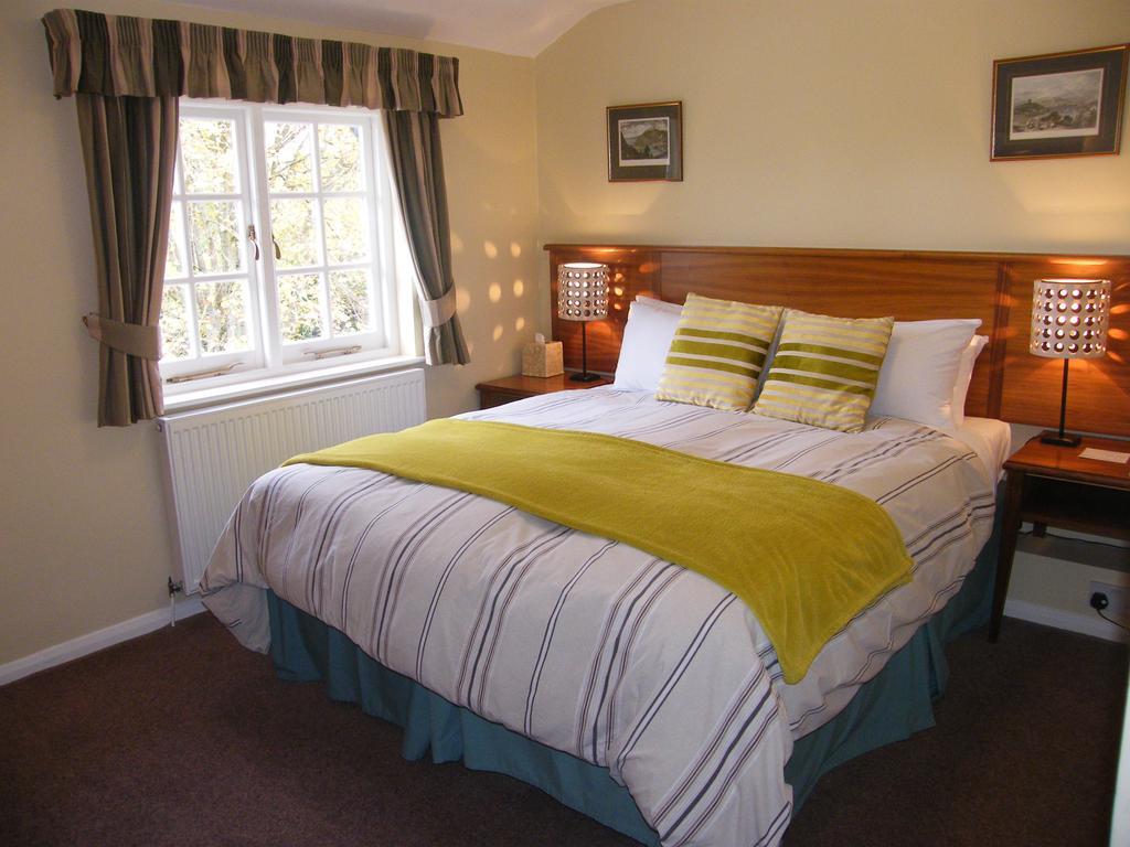 Tumbling Weir Hotel Ottery St Mary Szoba fotó