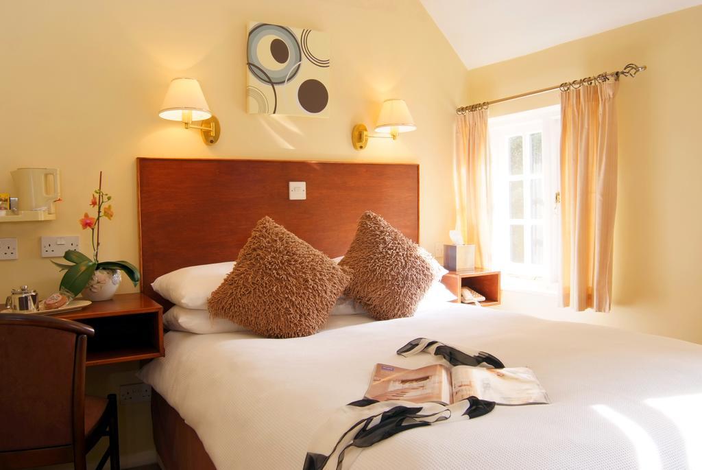 Tumbling Weir Hotel Ottery St Mary Kültér fotó